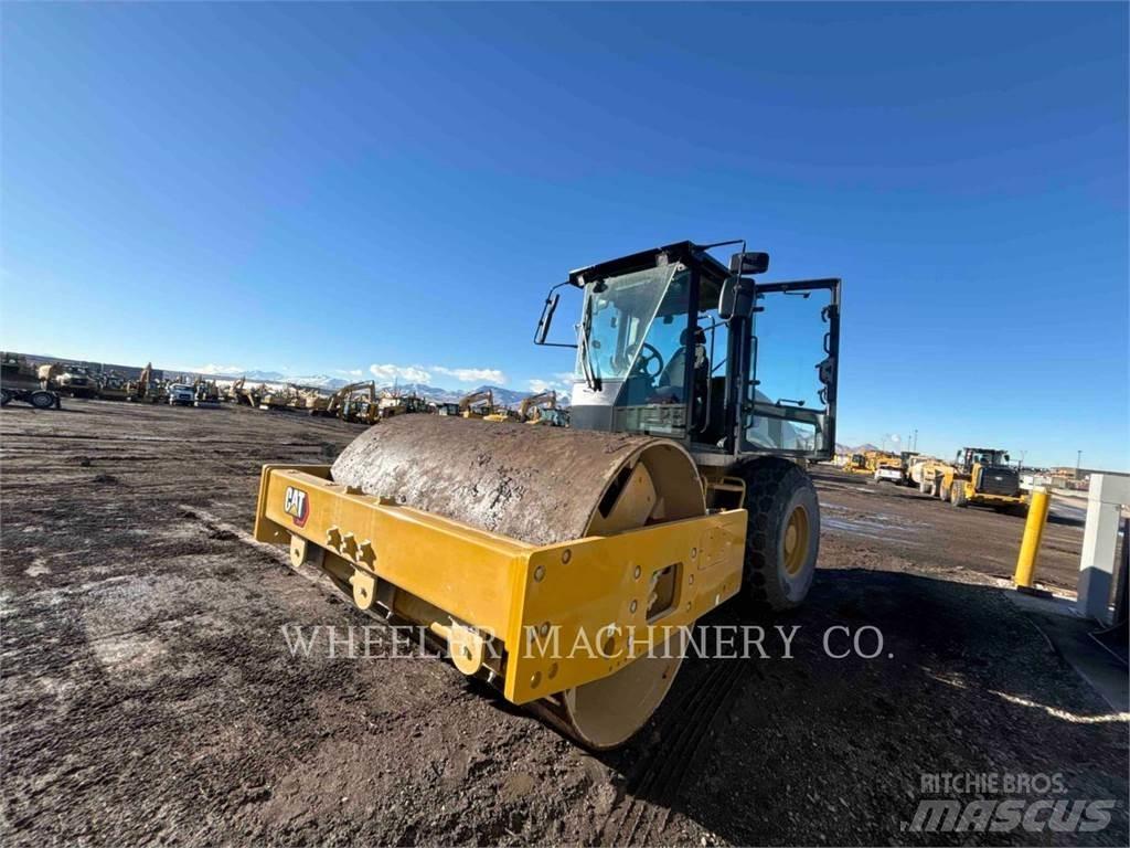 CAT CS12 单轮压路机