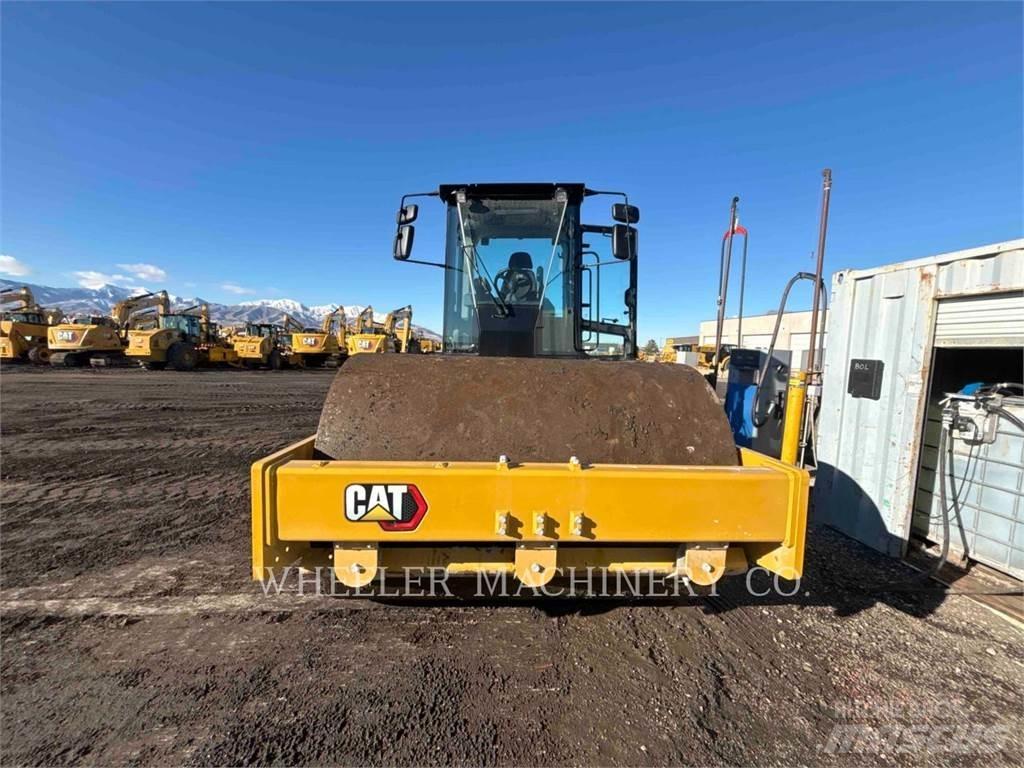 CAT CS12 单轮压路机