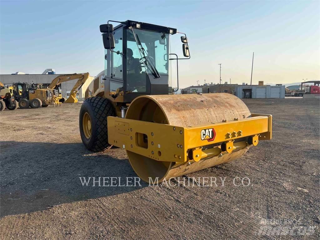 CAT CS12 单轮压路机
