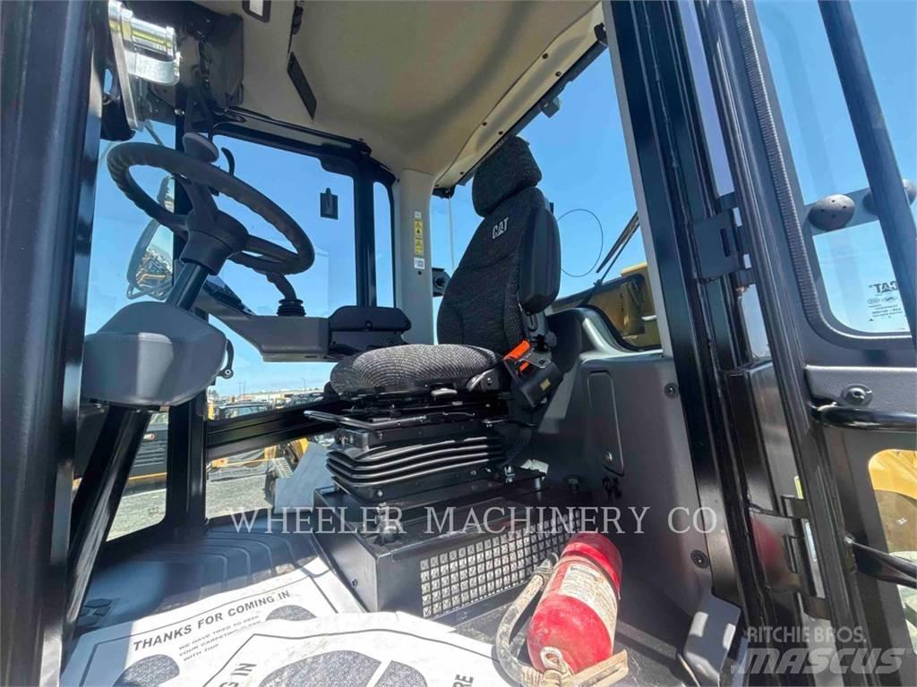 CAT CS12 单轮压路机