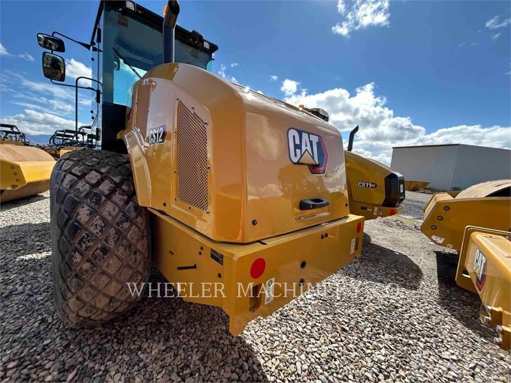 CAT CS12 单轮压路机