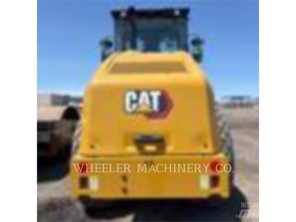 CAT CS12 单轮压路机