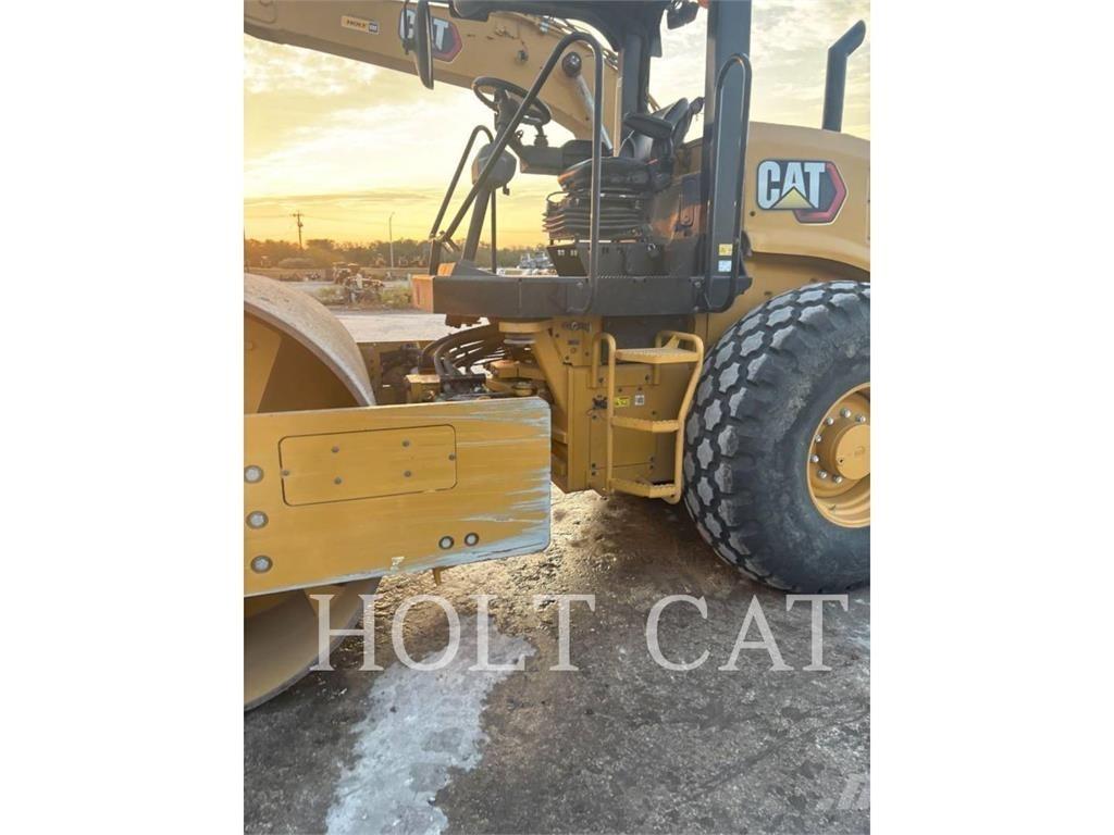 CAT CS12 单轮压路机