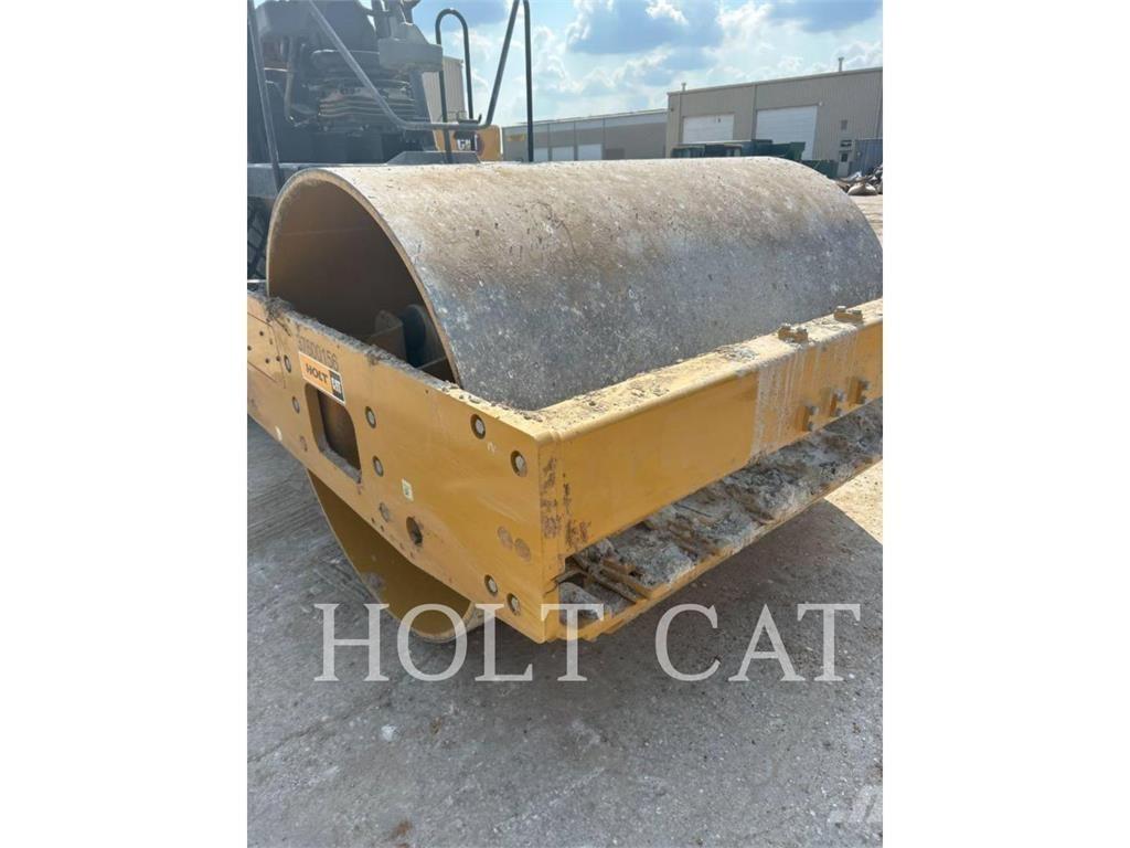 CAT CS12 单轮压路机