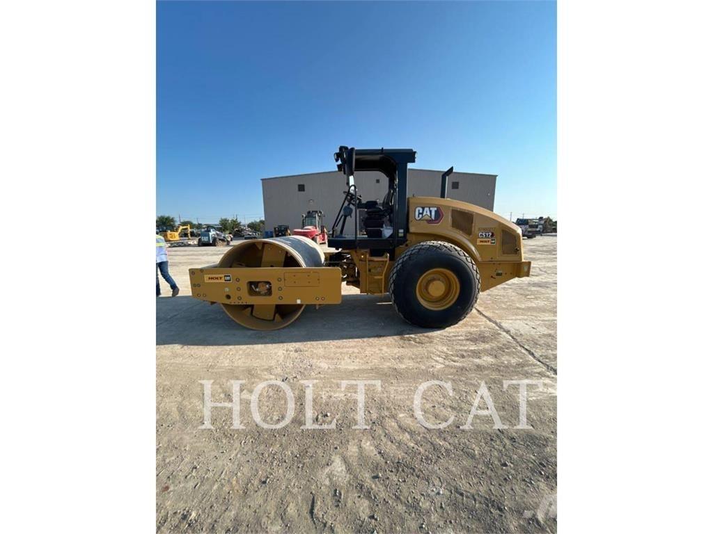 CAT CS12 单轮压路机
