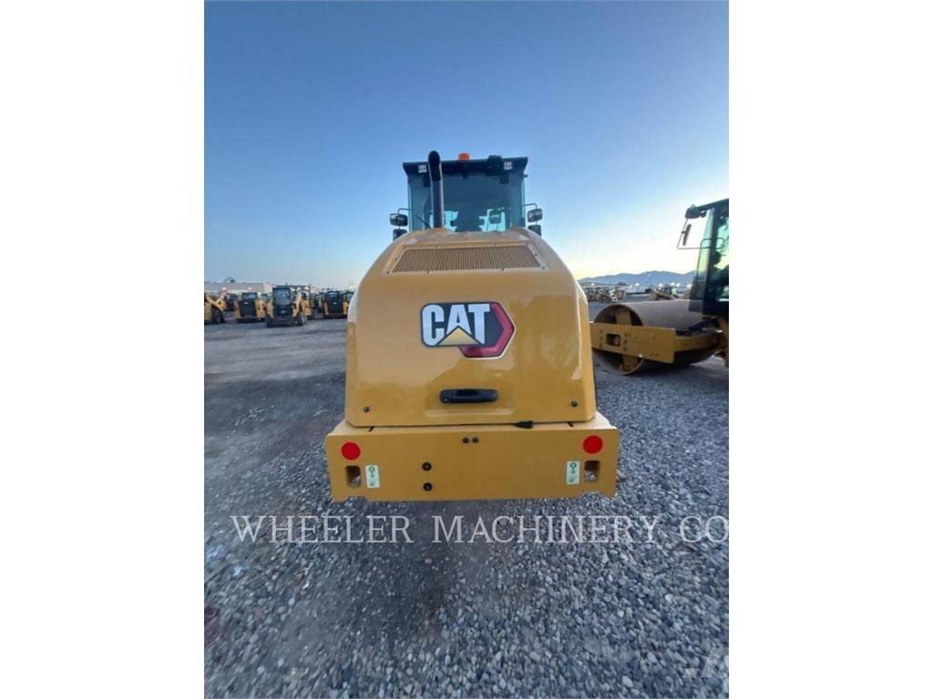 CAT CS12 单轮压路机