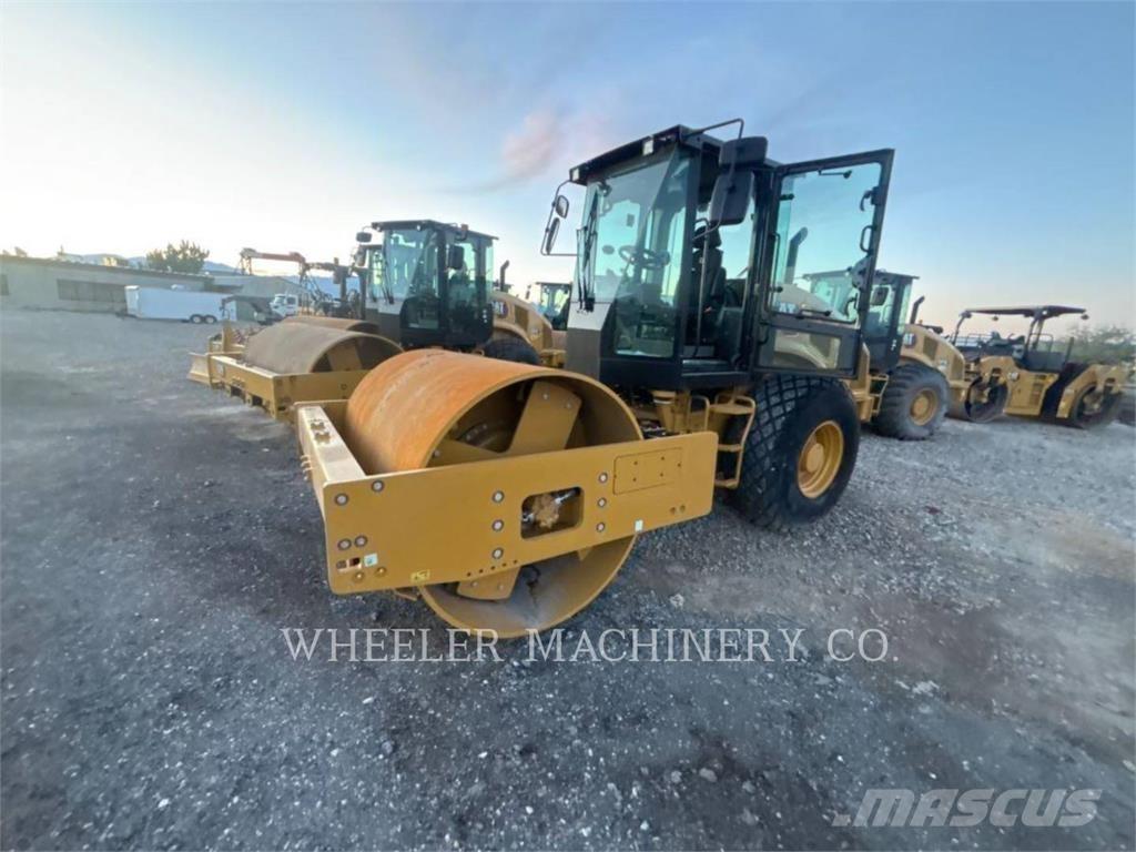 CAT CS12 单轮压路机