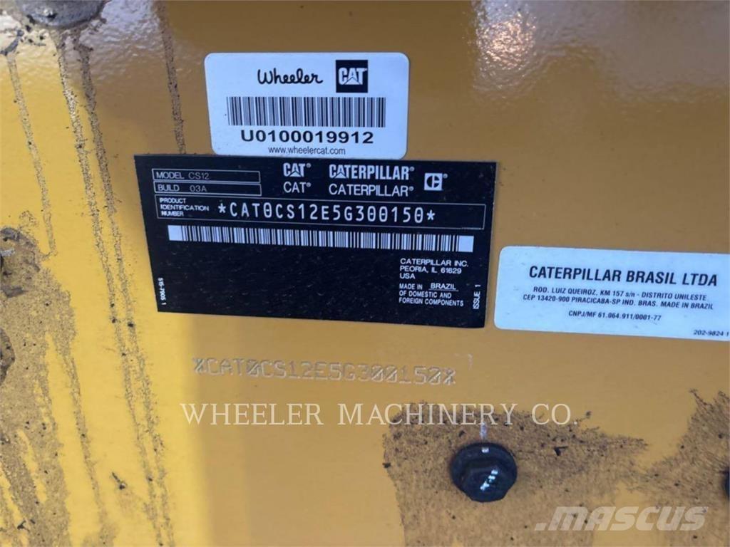 CAT CS12 单轮压路机