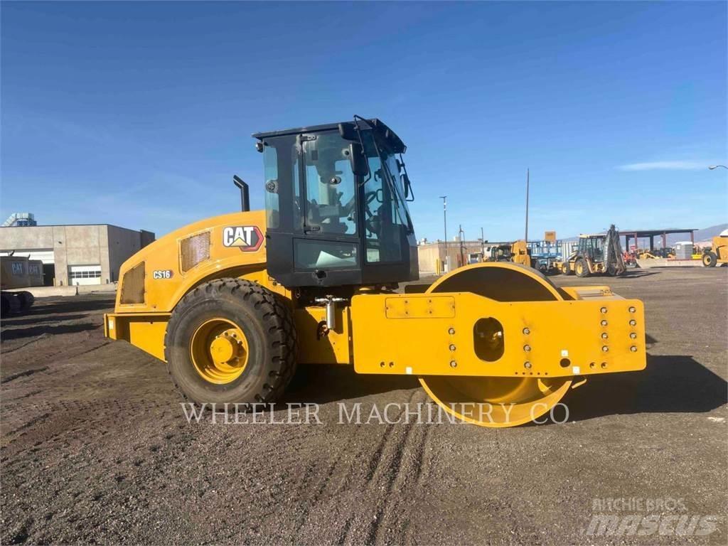 CAT CS16 单轮压路机
