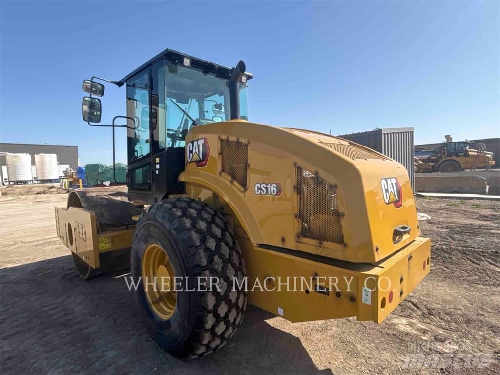 CAT CS16 单轮压路机