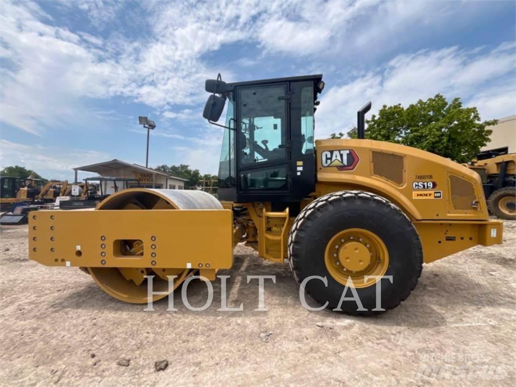 CAT CS19 单轮压路机