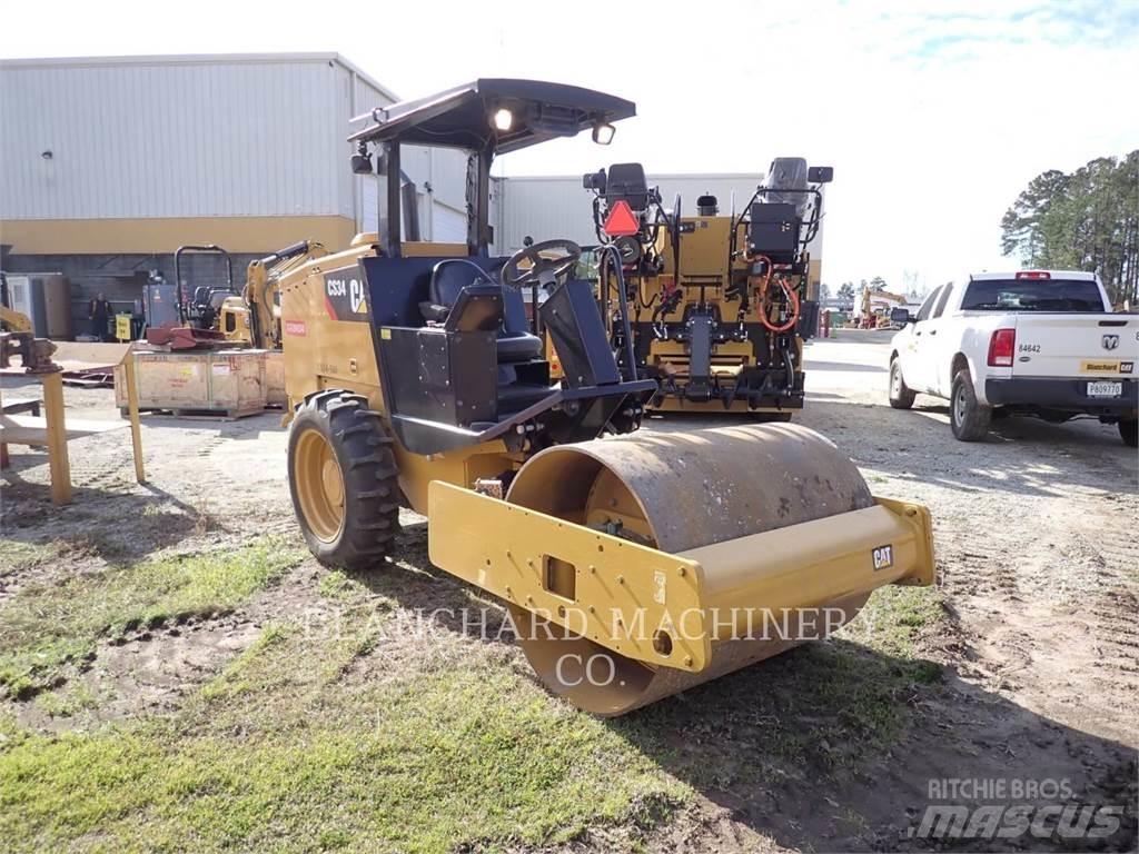 CAT CS34 单轮压路机