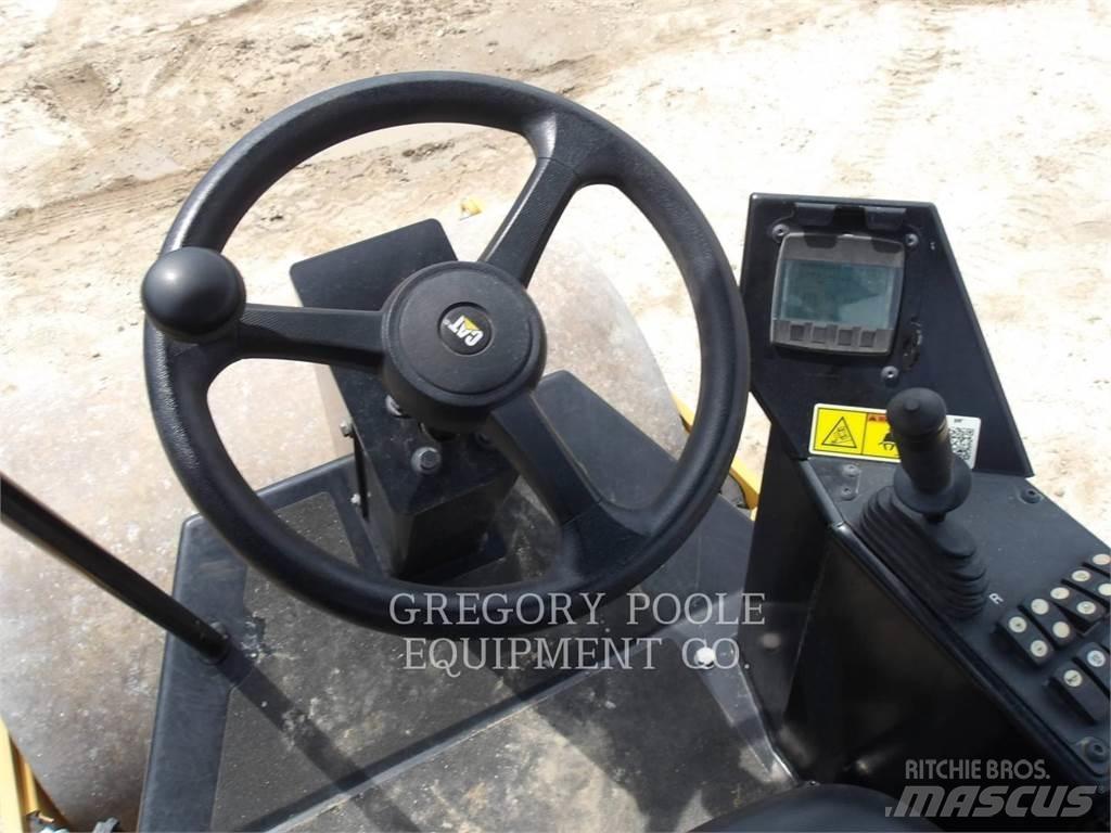 CAT CS34 单轮压路机