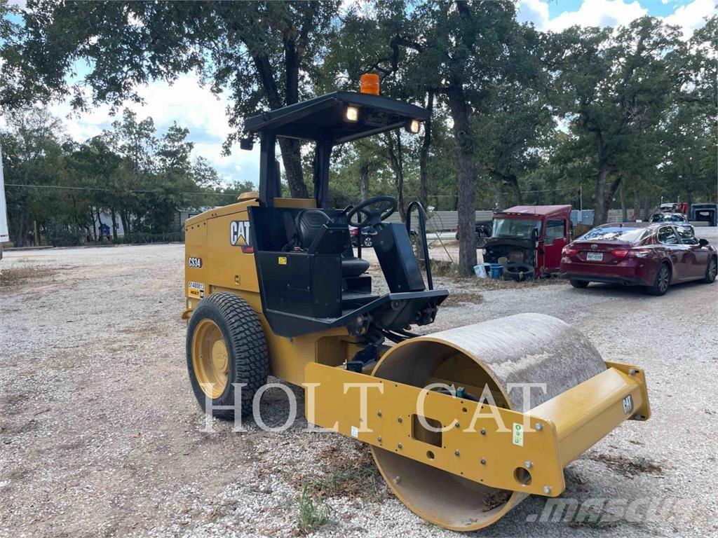 CAT CS34 单轮压路机