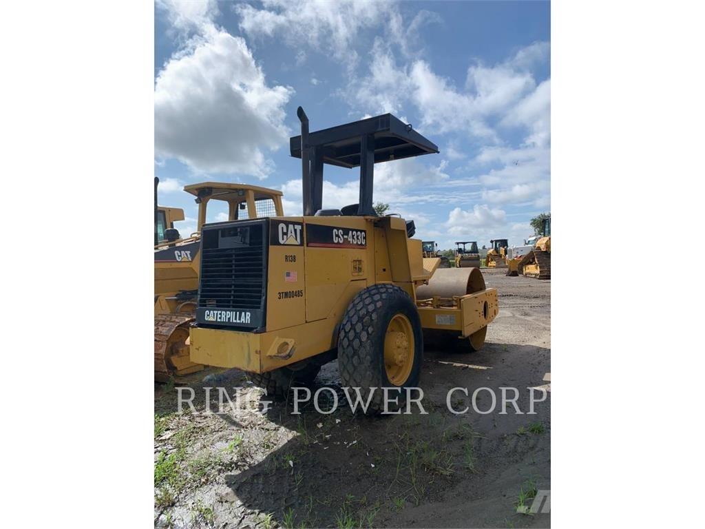CAT CS433C 双轮压路机