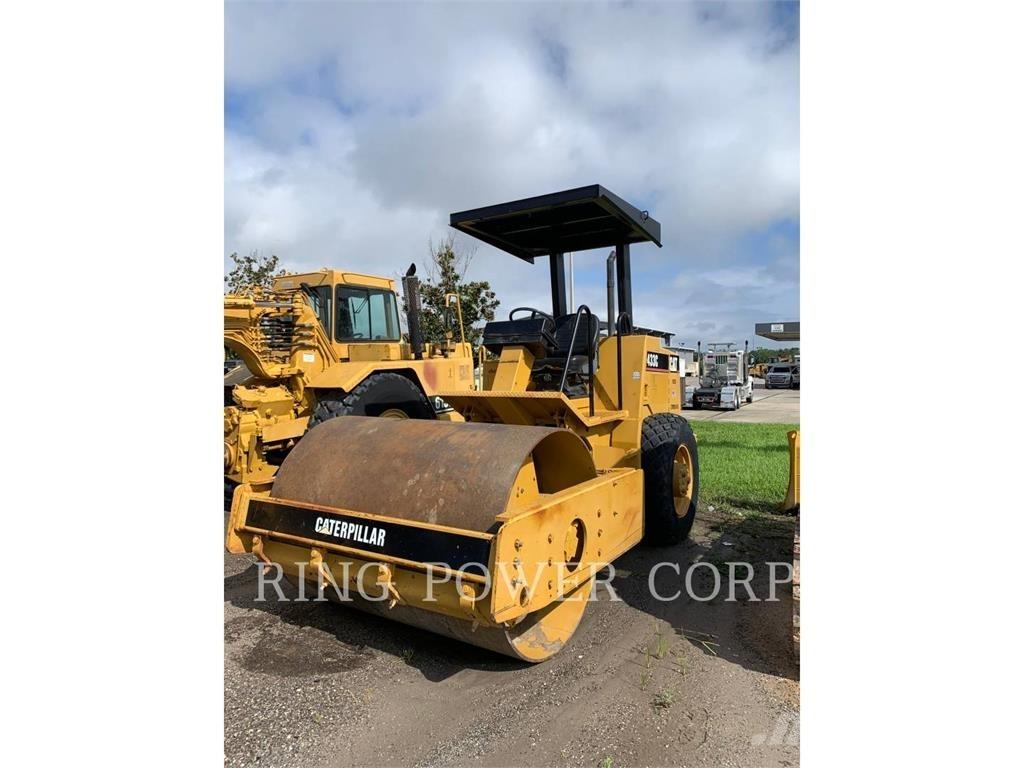 CAT CS433C 双轮压路机