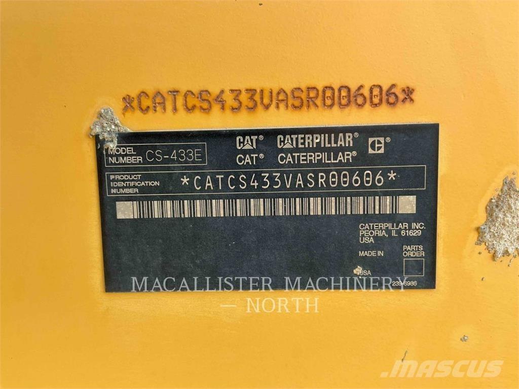 CAT CS433E 单轮压路机