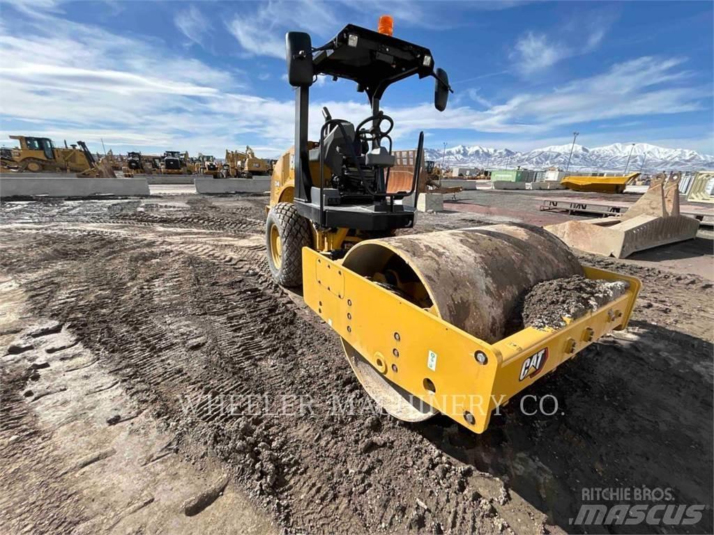 CAT CS44B 单轮压路机