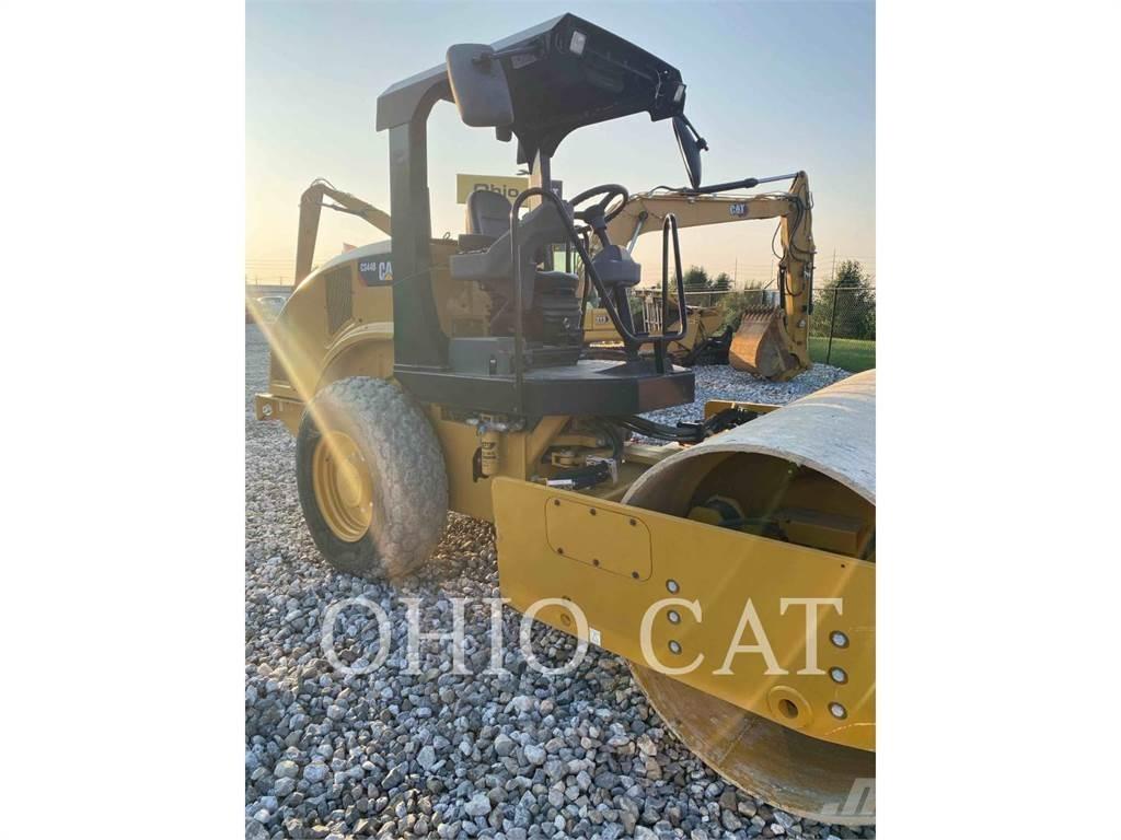 CAT CS44B 复合式压路机