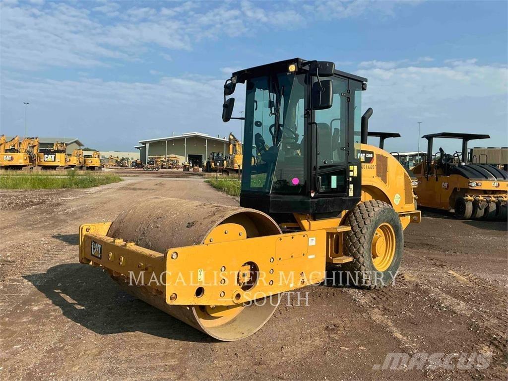 CAT CS44B 单轮压路机