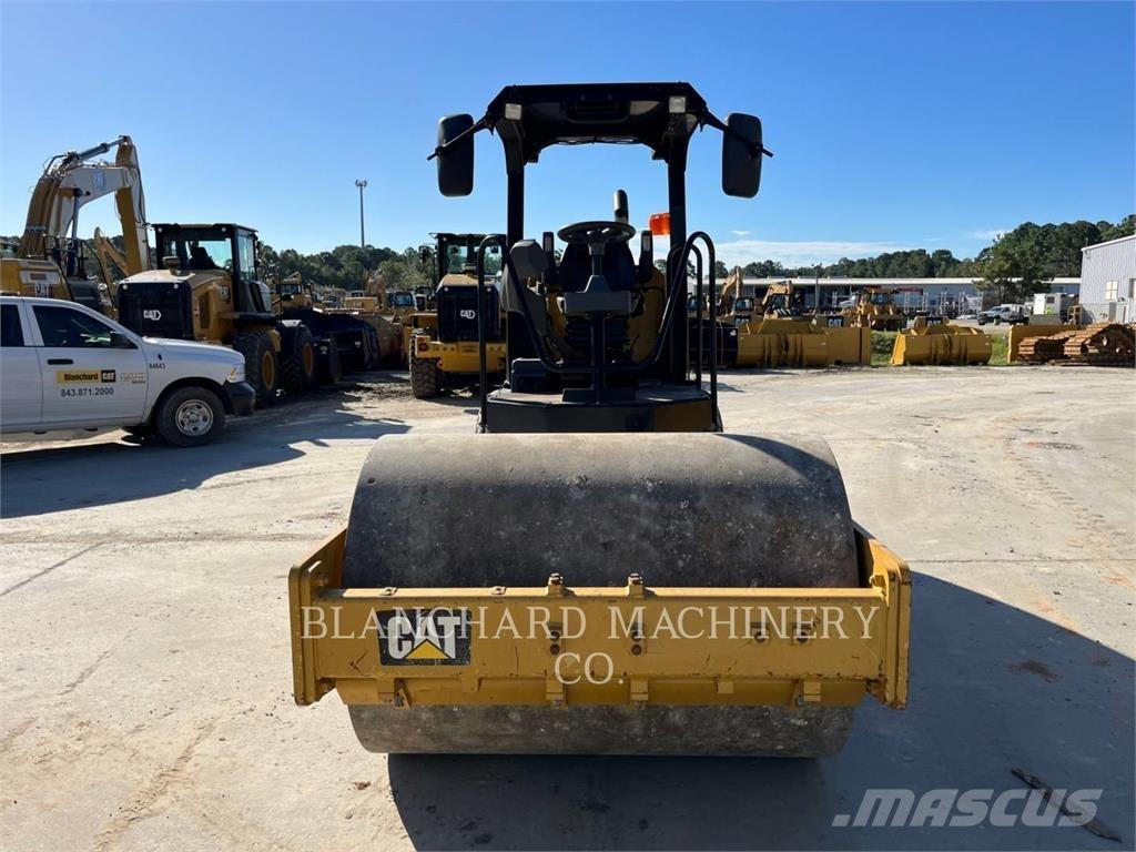 CAT CS44B 单轮压路机
