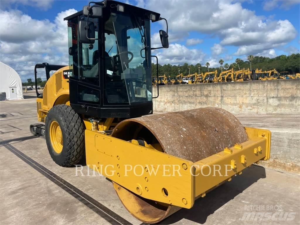 CAT CS44BCAB 双轮压路机