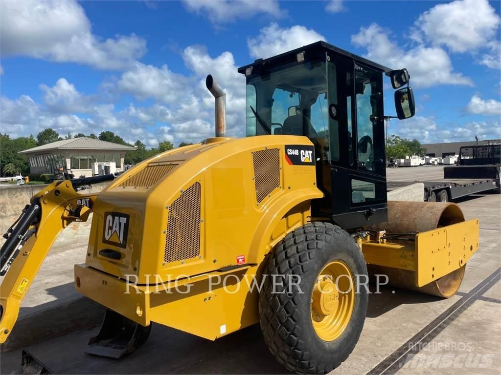 CAT CS44BCAB 双轮压路机