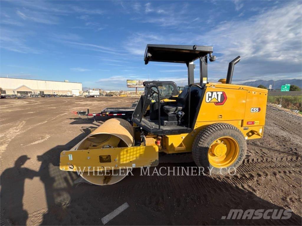 CAT CS5 单轮压路机