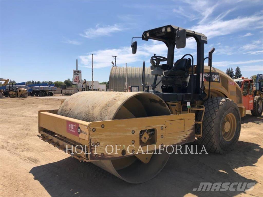 CAT CS54 土壤压实机