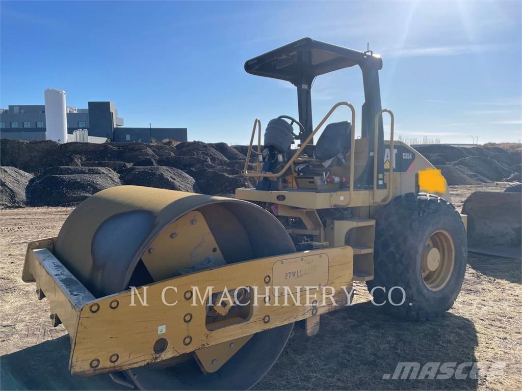 CAT CS54 沥青摊铺机