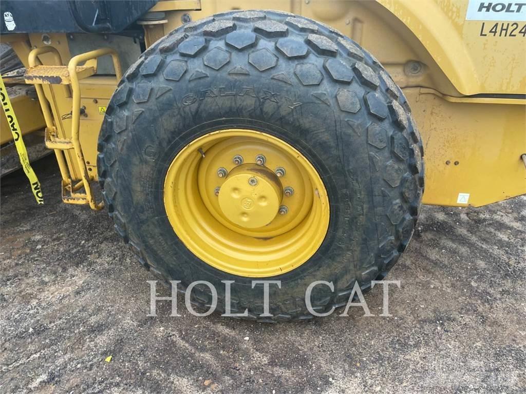 CAT CS54B 单轮压路机
