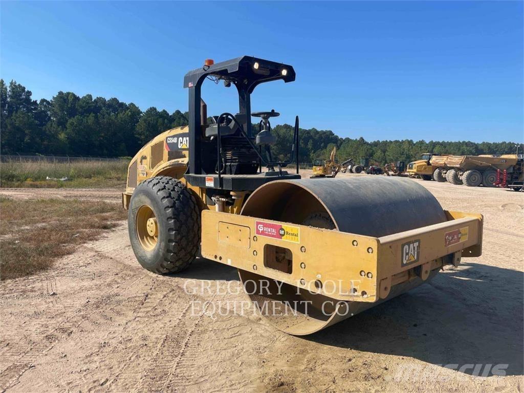 CAT CS54B 单轮压路机