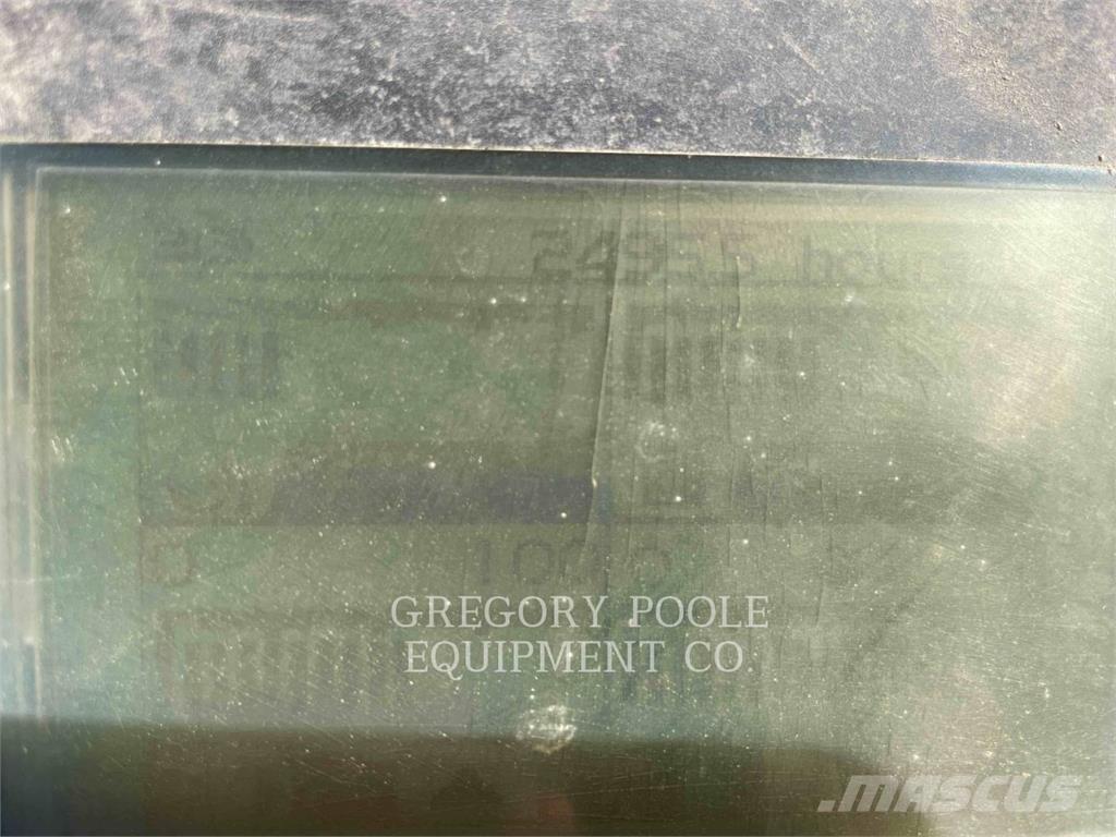 CAT CS54B 单轮压路机
