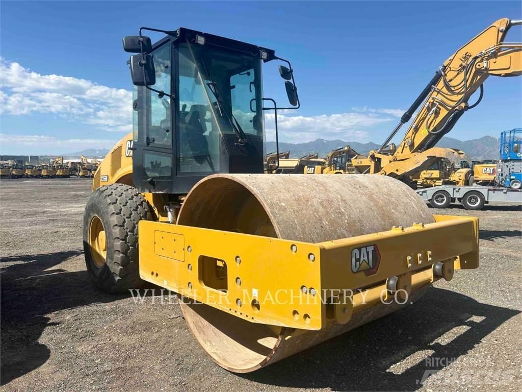 CAT CS56B 单轮压路机