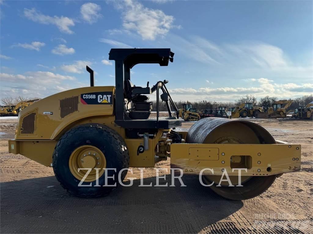 CAT CS56B 土壤压实机