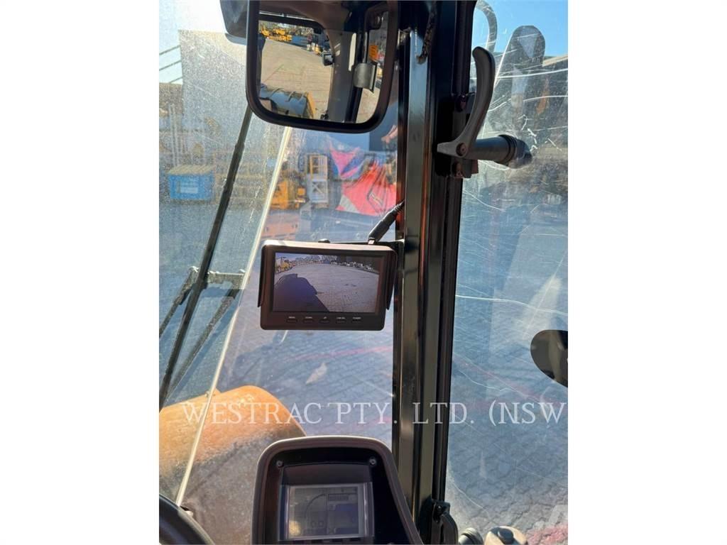 CAT CS56B 单轮压路机