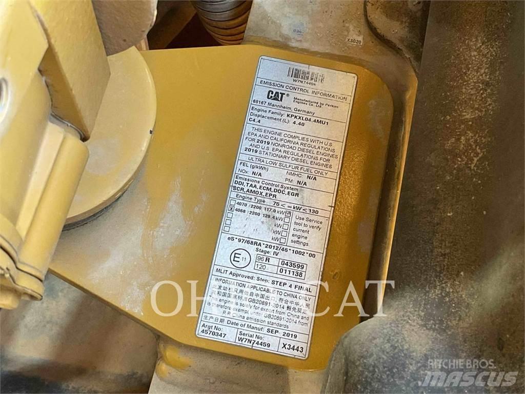 CAT CS56B 复合式压路机