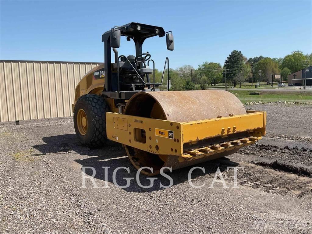 CAT CS56B 土壤压实机