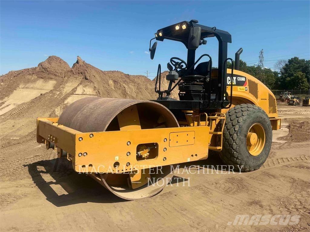 CAT CS56B 单轮压路机