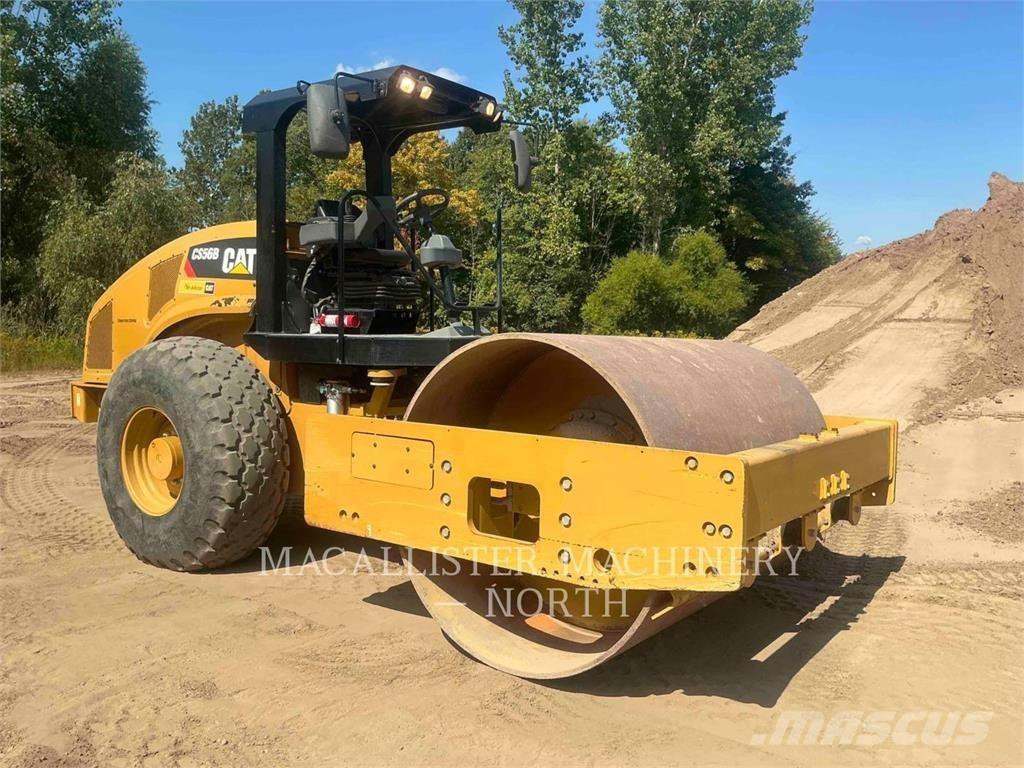 CAT CS56B 单轮压路机