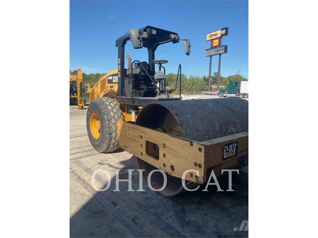 CAT CS56B 单轮压路机