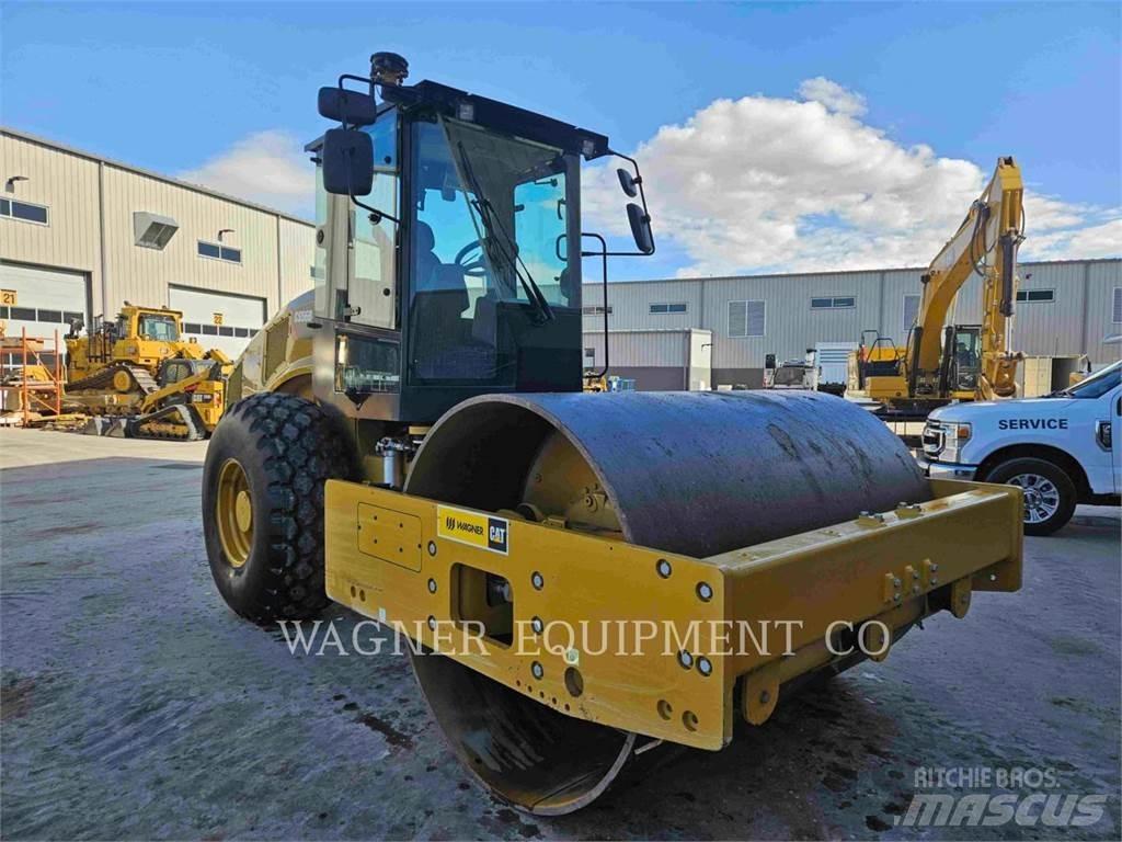 CAT CS56B 土壤压实机