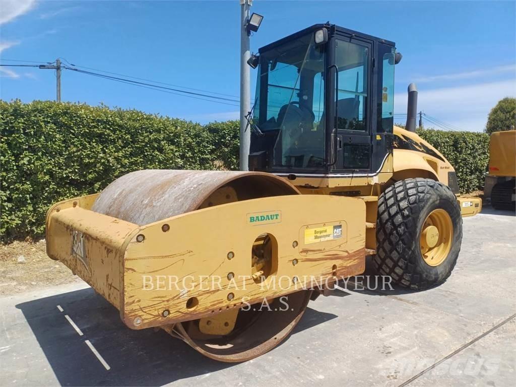 CAT CS573E 土壤压实机