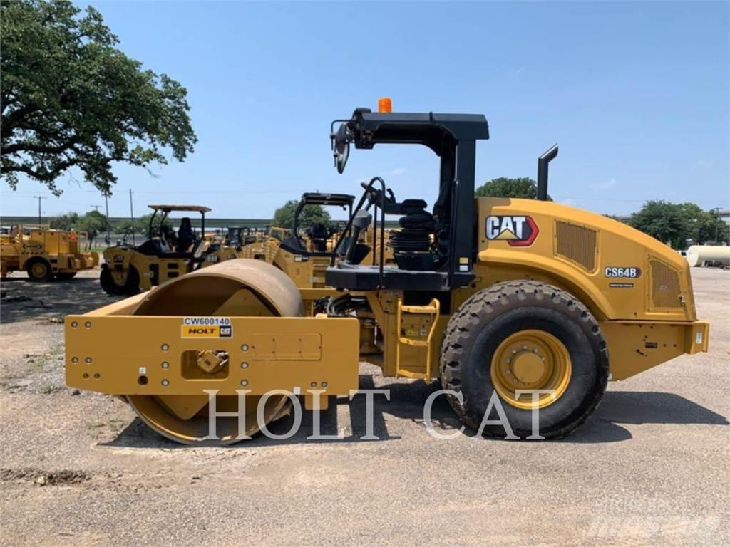 CAT CS64B 单轮压路机