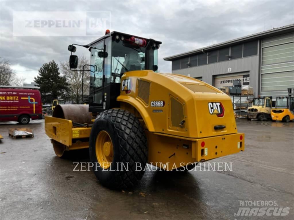CAT CS66B 土壤压实机