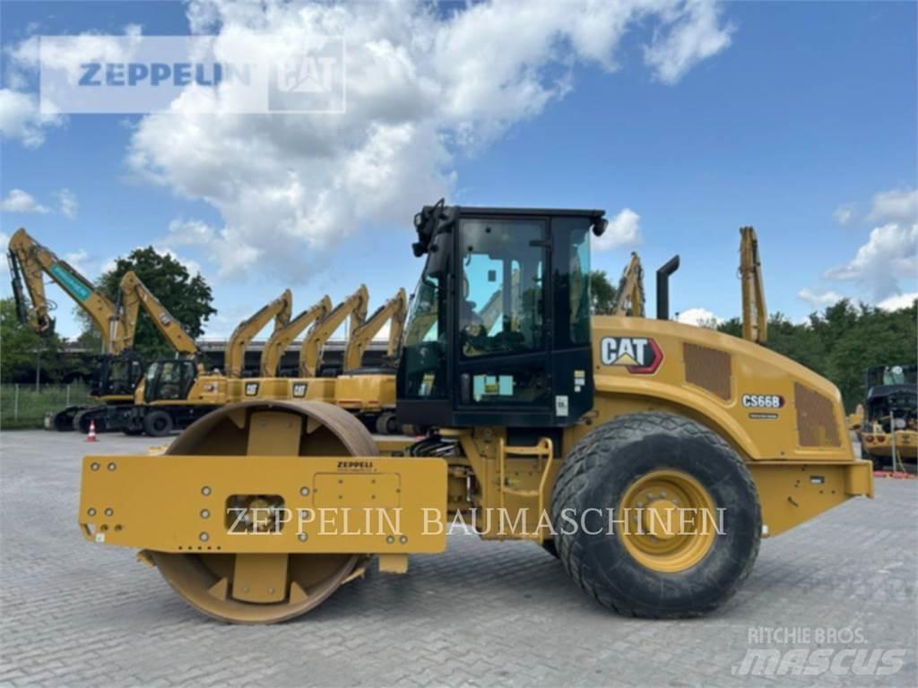 CAT CS66B 土壤压实机