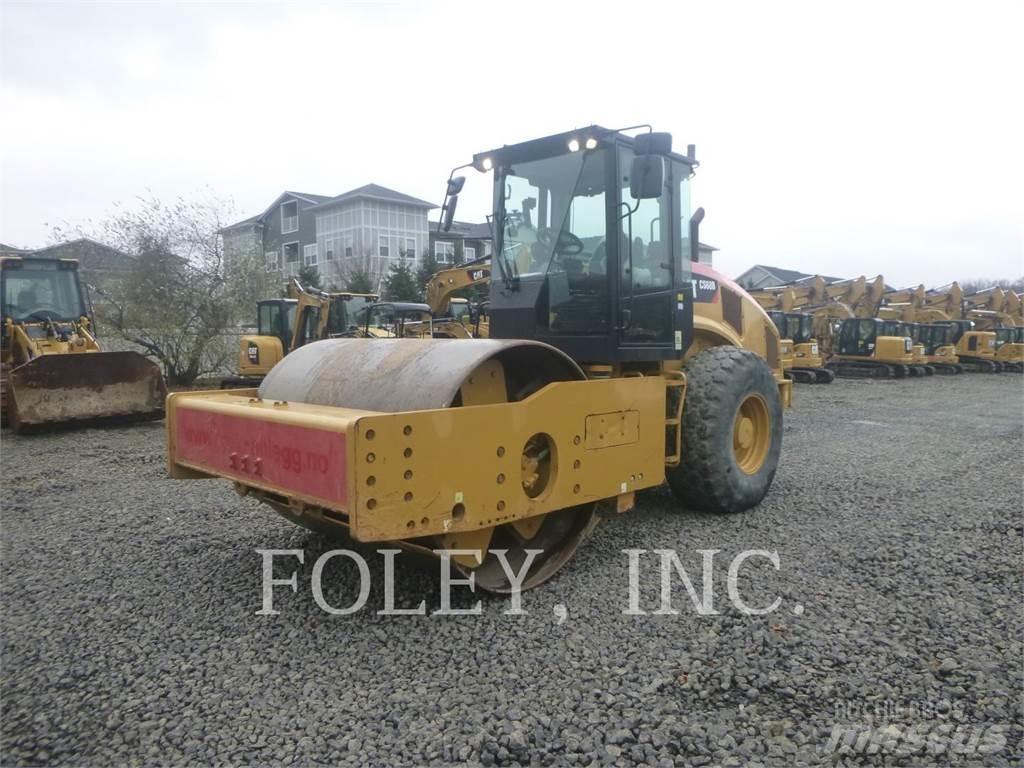 CAT CS68B 单轮压路机