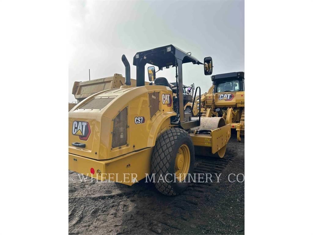 CAT CS7 单轮压路机