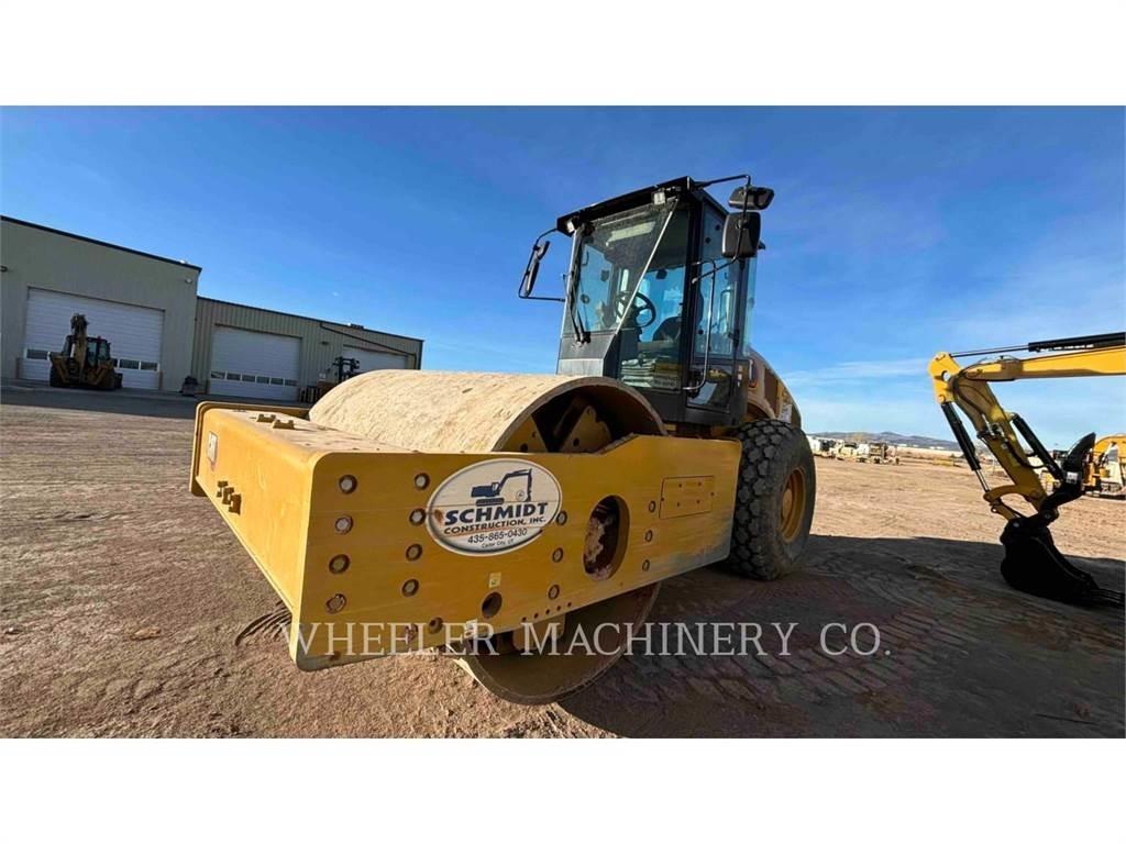 CAT CS74B 单轮压路机