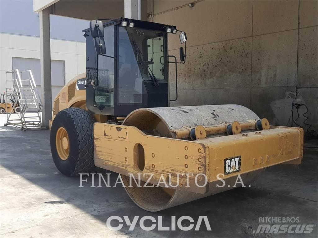 CAT CS74B 单轮压路机